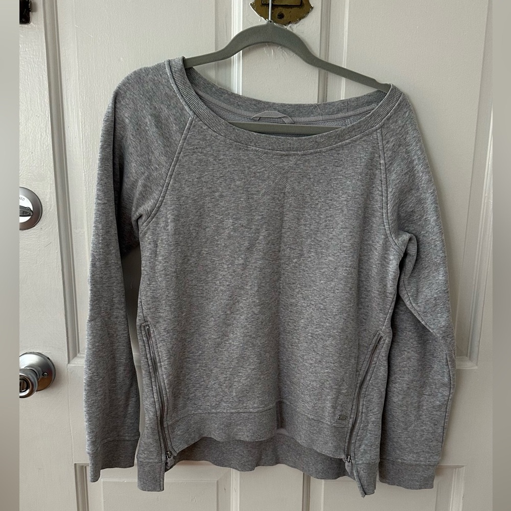 UGG Women's Heather Gray Crew Neck Sweater